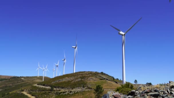 Portugal Wind Turbine Eolic Moving Lousa Portuguese Mountain Range — Stok video