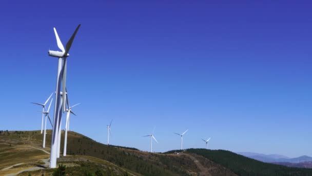 Portugal Wind Turbine Eolic Moving Lousa Portuguese Mountain Range — 비디오
