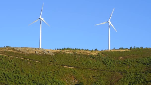 Portugal Wind Turbine Eolic Moving Lousa Portuguese Mountain Range — Vídeos de Stock