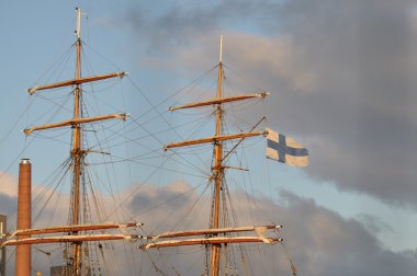 dedi bir gemide Finlandiya bayrağı