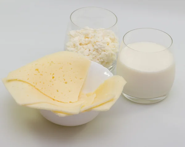 Сыр, молоко и творог — стоковое фото