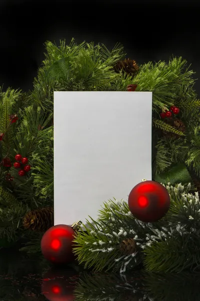 Christmas background.blank papier blad met decoratie — Stockfoto