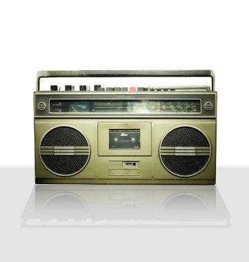 Beyaz arka planda Vintage stereo oyuncu.