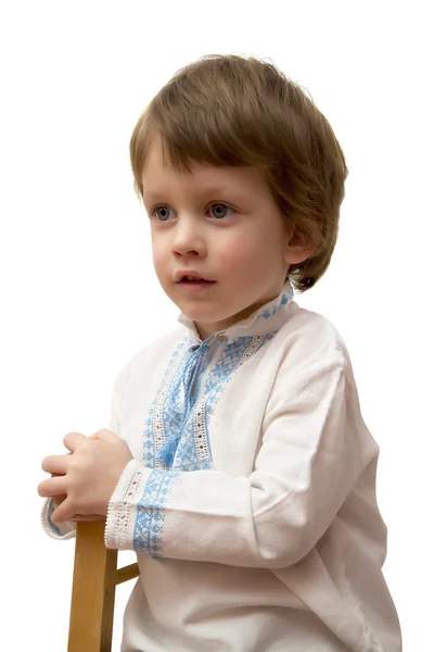 Menino na camisa bordada ucraniana — Fotografia de Stock