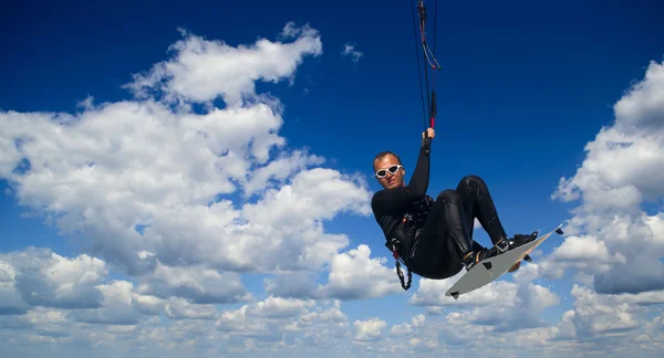 Kitesurfer in the air — Stock Photo, Image