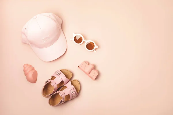 Kids Summer Accesories Sunny Days Vacations Sunglasses Sandals Sand Molds — Fotografia de Stock