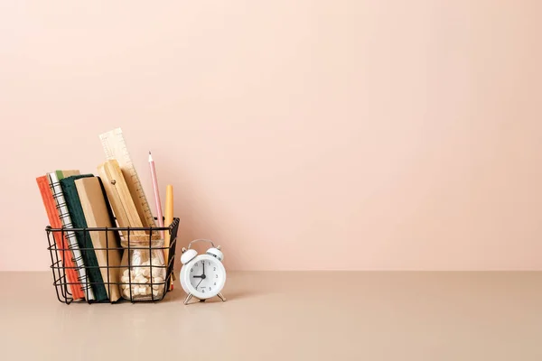 Desktop Organizer School Stationary Office Supplies Pastel Background Back School — Stockfoto
