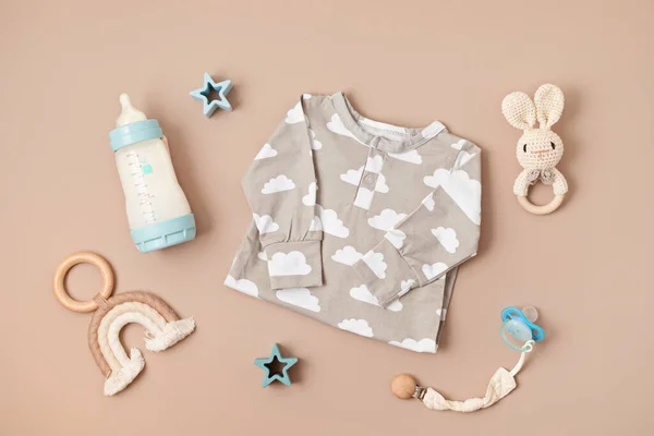 Flat Lay Baby Sleep Accessories Milk Bottles Pacifier Pajamas Toys — Photo
