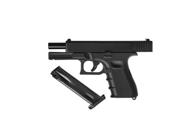 Modern yarı otomatik tabanca beyaz arka planda izole edilmiş. Ordu ve polis için silah. Kısa namlulu silah..