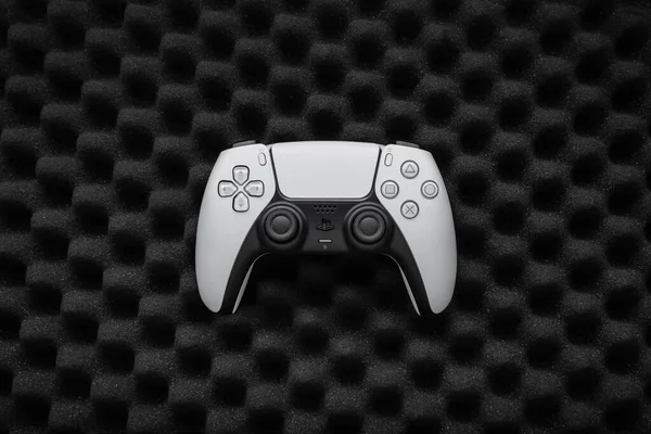 Enero 2022 Odesa Ucrania Gamepad Blanco Sony Playstation Sobre Fondo —  Fotos de Stock