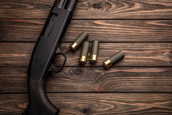 Black Gauge Pump Action Shotgun Ammo Wooden Table Smooth Bore — Stock Photo, Image