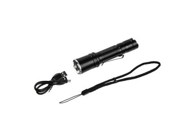 Modern metal LED fener siyah renkli. Taşınabilir el feneri beyaz arkaplanda izole edilir.