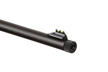 Modern yarı otomatik, 22 kalibrelik bir tüfek. Spor kanalı. 22 numara. Beyaz arkaplanda izole et.