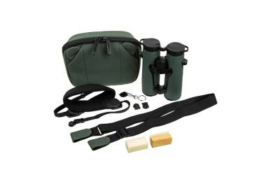 Modern dürbünler. Uzun mesafelerde gözlem için optik bir araç. Beyaz arkaplanda izole et.