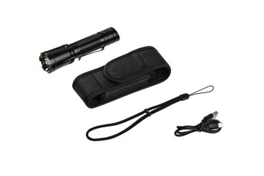 Siyah metal LED fener beyaz arka planda izole edilir. Günün karanlık saatleri veya karanlık odaları için cep lambası.