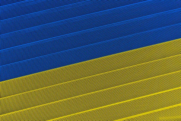 Bandiera Ucraina Sfondo Giallo Blu Griglia Metallica Ondulata Con Fori — Foto Stock