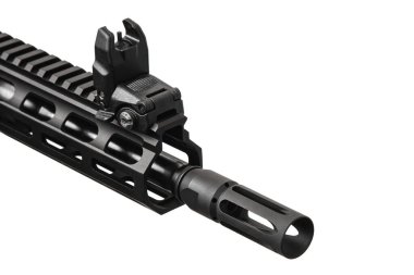 Odern otomatik tüfeği beyaz arka planda izole ettim. Polis, özel kuvvetler ve ordu için silahlar. Mekanik görüşlü otomatik karabina. Beyaz sırtlı saldırı tüfeği..