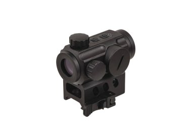 Modern optik kolatör görüşü. Kısa mesafeden ateş etmek için nişan alma cihazı. Beyaz arkaplanda izole et.