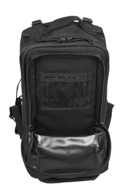 Fermuarlı ve ekstra cepli modern taktik sırt çantası. Büyük, güvenli bir çanta. Beyaz arkaplanda izole et.