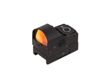 Modern optik kolatör görüşü. Kısa mesafeden ateş etmek için nişan alma cihazı. Beyaz arkaplanda izole et.