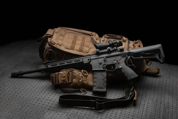 Modern Automatic Carbine Collimator Sight Weapon Lies Military Backpack Rifle — Stock fotografie
