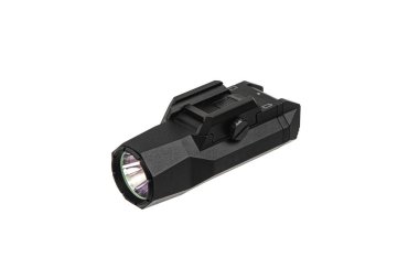 Silah monteli modern LED fener. Alt namlulu taktik el feneri beyaz arkaplanda izole edildi.