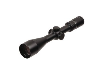 Modern siyah optik görüş. Uzun mesafeleri hedeflemek için optik bir cihaz. Beyaz arkaplanda izole et.