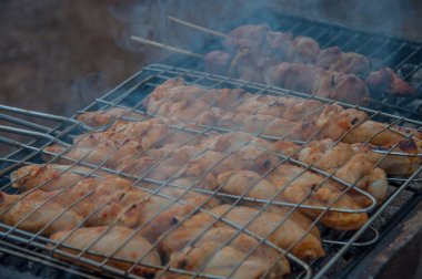 Barbekü tavuk kanadı