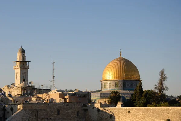 Dome of the Rock and wall — Stock Photo, Image