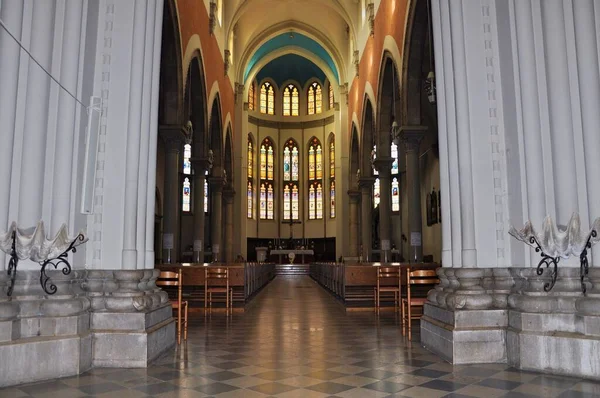 Altar Central Vidrieras Fondo Iglesia Capuchina Nuestra Señora Lourdes Rijeka —  Fotos de Stock