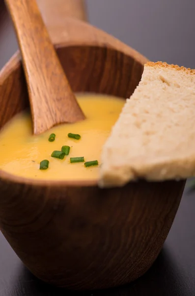 Domowe posiłki wegańskie marchew zupa — Zdjęcie stockowe