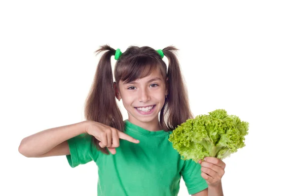 Kleines Mädchen mit Salat — Stockfoto