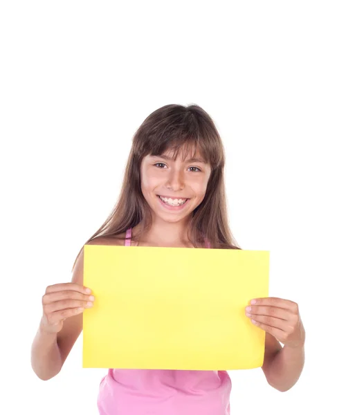 Sorrindo menina segurando placa amarela vazia — Fotografia de Stock