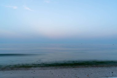 Gün batımından sonra güzel deniz kıyıları. Odessa 'da. Ukrayna