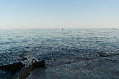 Gün batımından sonra güzel deniz kıyıları. Odessa 'da. Ukrayna