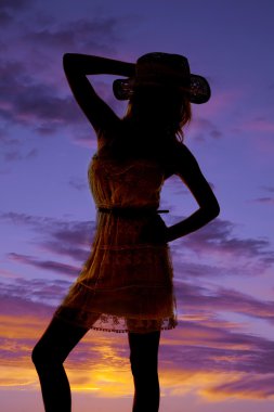 siluet cowgirl stand