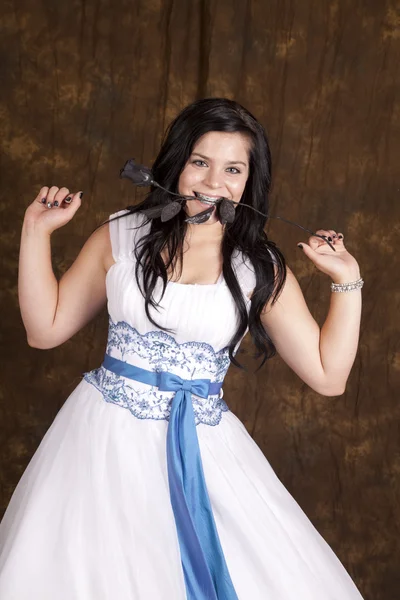 Vestido de baile sonrisa flor —  Fotos de Stock