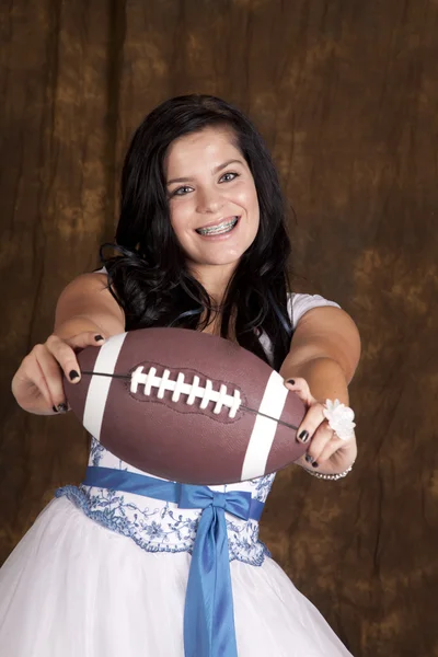 Teen ragazza calcio — Foto Stock