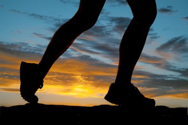 yan siluet kadın bacakları çalıştırın