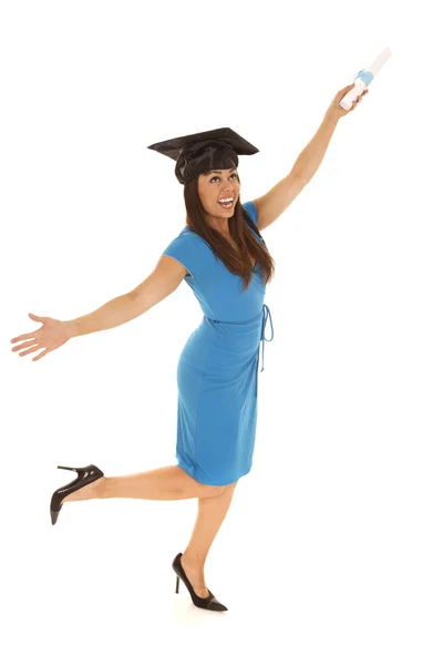 Vrouw afstuderen blauwe jurk gelukkig — Stockfoto