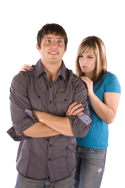 Adolescent garçon debout avec son copine — Photo