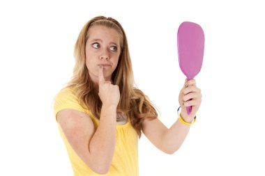 Kız ayna düşünme