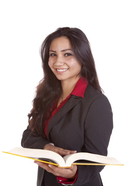 Chica con libro mirando sonriente — Foto de Stock