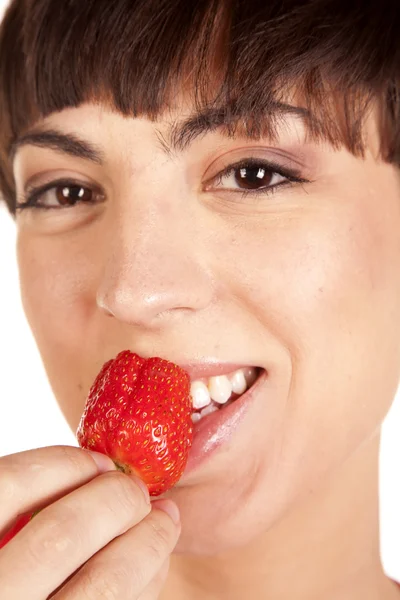 Profiter de la fraise — Photo