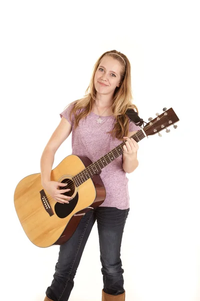 Menina tocando guitarra sorriso — Fotografia de Stock