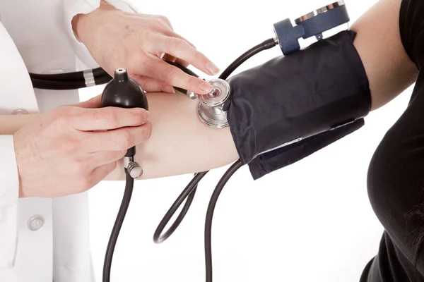 Blutdruck genau prüfen — Stockfoto