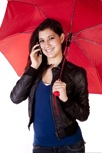 Vrouw met telefoon paraplu op zoek — Stockfoto