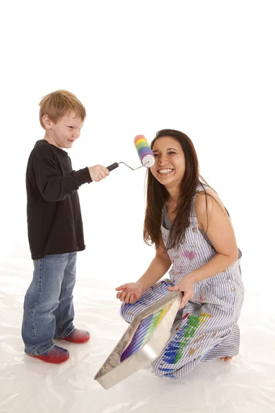 Jongen schilderij vrouw — Stockfoto