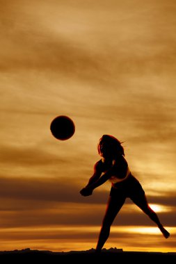 Voleybol siluet ulaşan