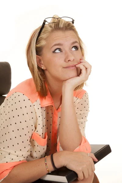 Sitzender Blick nach oben — Stockfoto